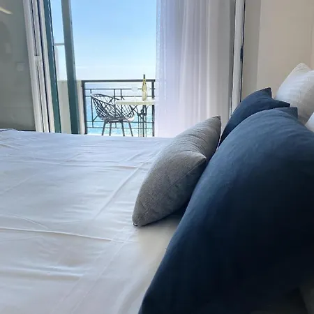 Sunset Premium Studio 2